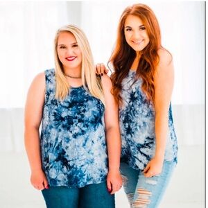 Mermaid In Blue Tie Dye Vintage Soft Top•XL-2X